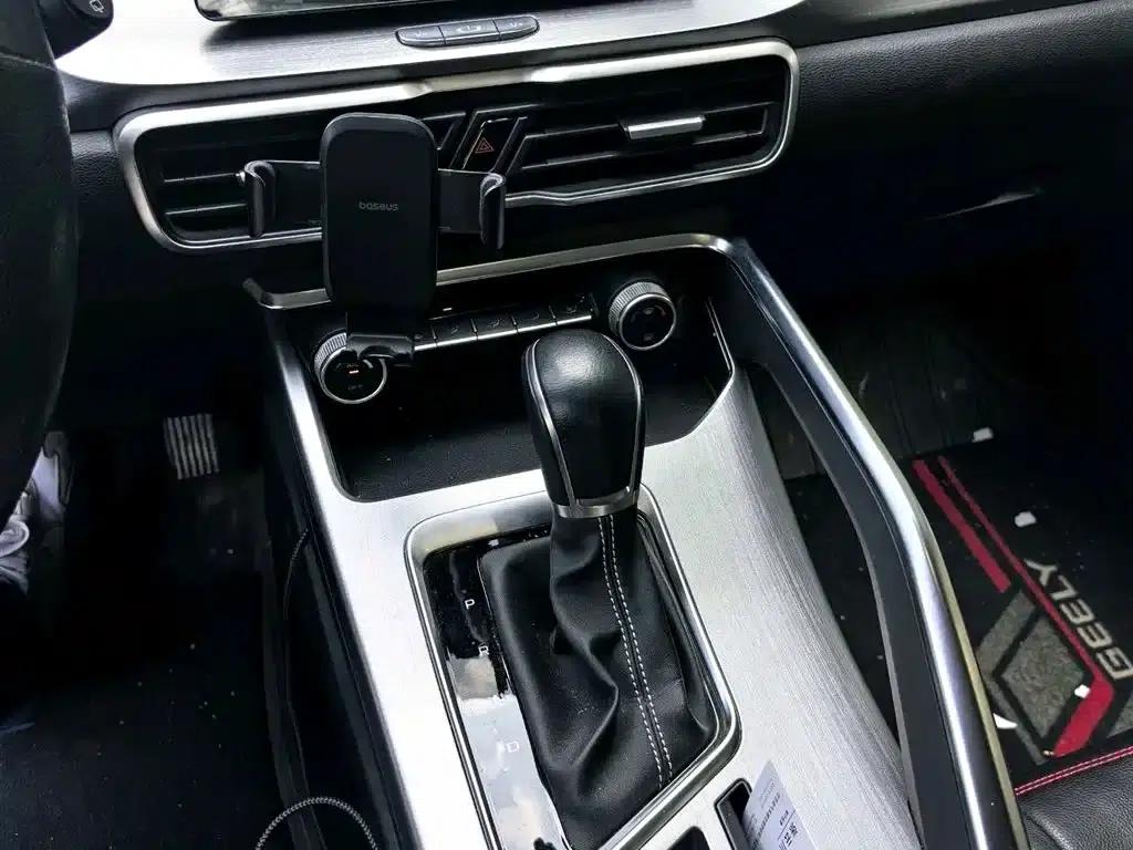 Geely Binyue 2020 PRO 240T DCT Hunter — миниатюра 8