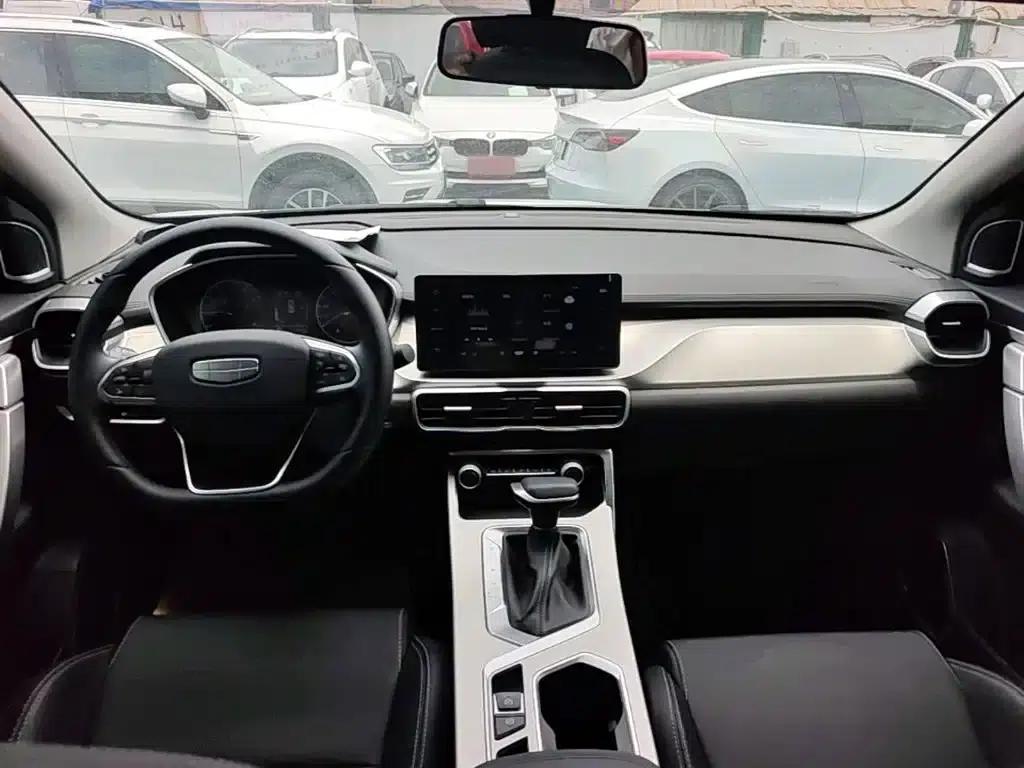 Geely Binyue 2025 1.5L CVT Super Power — миниатюра 10