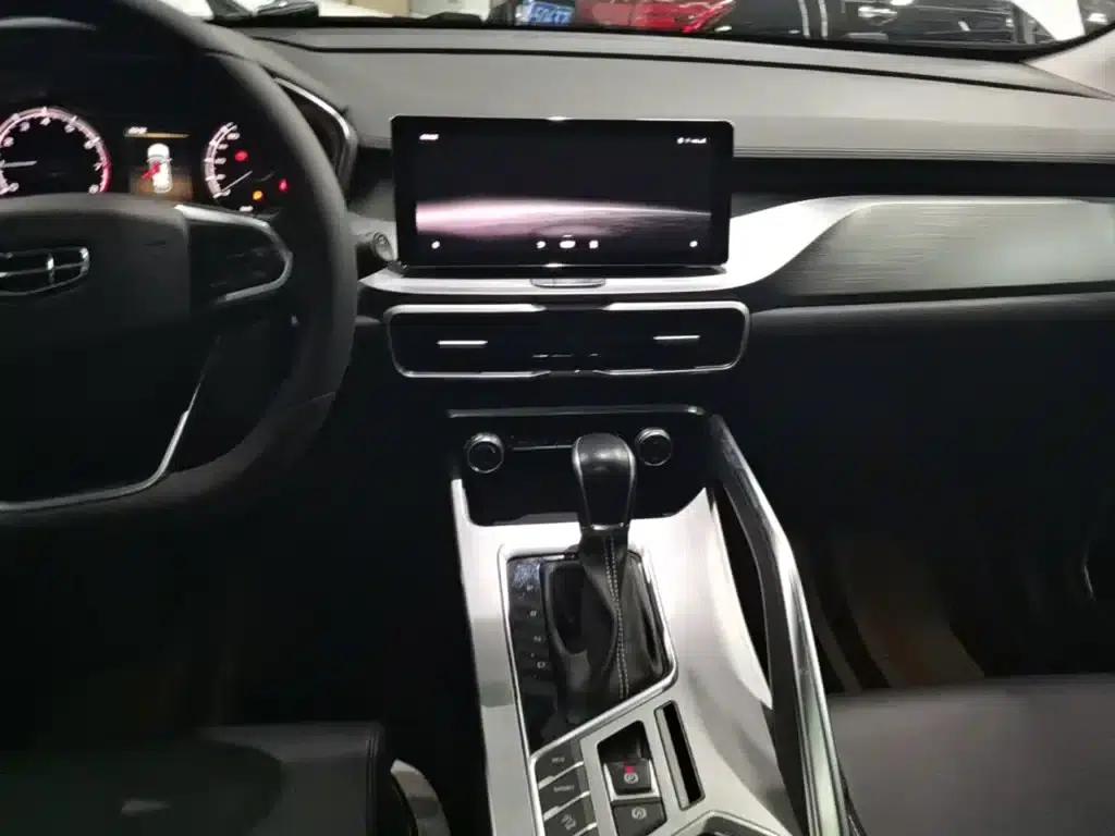 Geely Binyue 2020 PRO 240T DCT Hunter — миниатюра 13