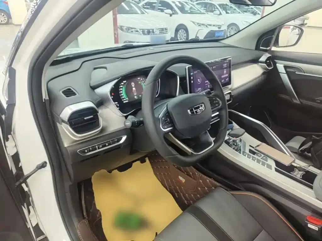 Geely Binyue 2023 1.5T DCT Diamond Edition — миниатюра 10
