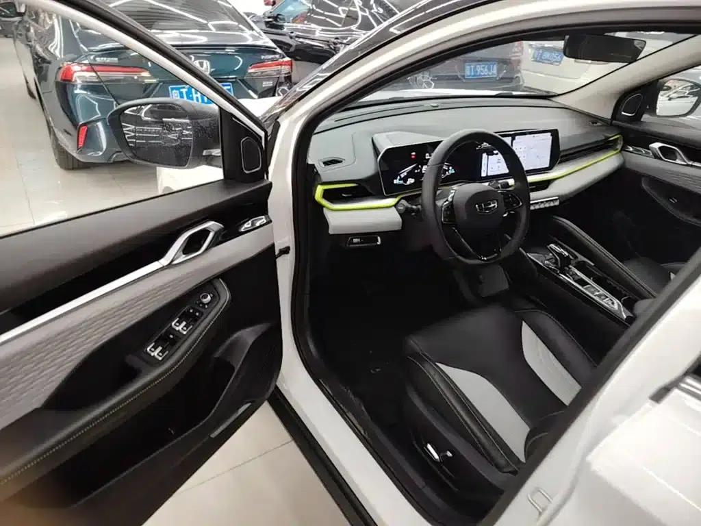Geely Binyue 2023 Model: Binyue COOL 1.5TD DCT Champion Edition — миниатюра 16