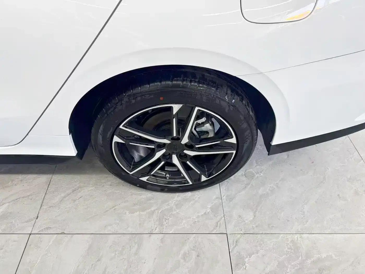 Binrui 2024 Model Binrui COOL 1.5T DCT Dragon Edition — миниатюра 21