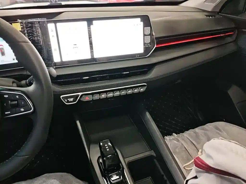 Binrui 2024 Model Binrui COOL 1.5T DCT Dragon Edition — миниатюра 13