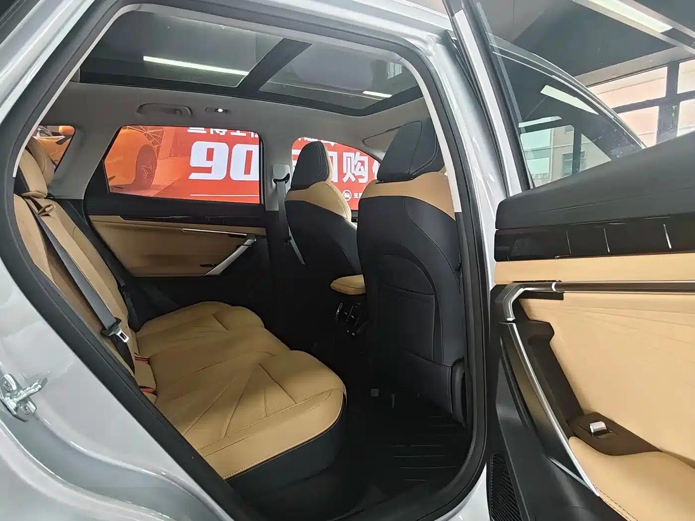 Geely Boyue L 2024 1.5TD DCT Premium Edition — миниатюра 13