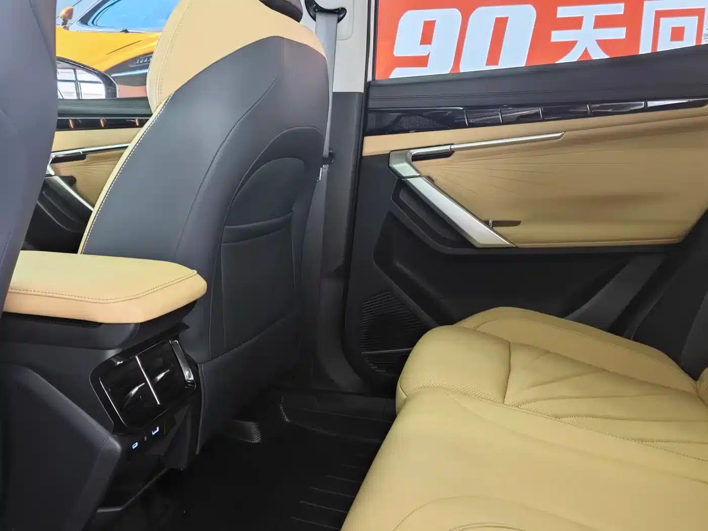Geely Boyue L 2024 1.5TD DCT Premium Edition — миниатюра 18