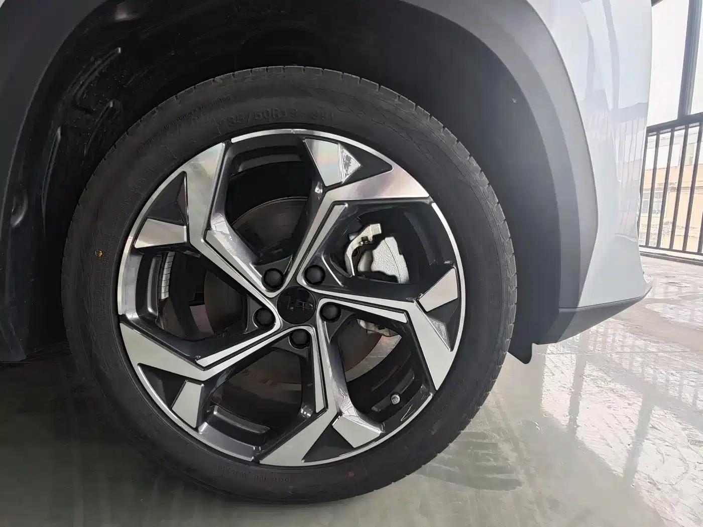 Geely Boyue L 2024 1.5TD DCT Premium Edition — миниатюра 21
