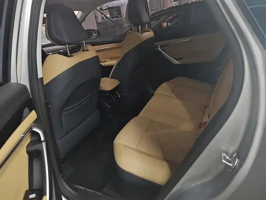 Geely Boyue L 2024 1.5TD DCT Dragon Edition — миниатюра 11
