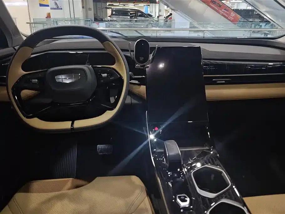 Geely Boyue L 2024 1.5TD DCT Dragon Edition — миниатюра 12