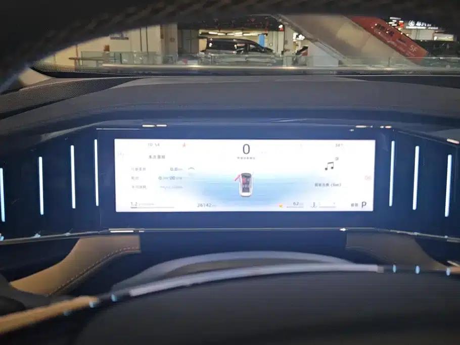 Geely Boyue L 2024 1.5TD DCT Dragon Edition — миниатюра 14
