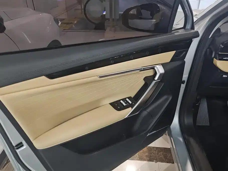 Geely Boyue L 2024 1.5TD DCT Dragon Edition — миниатюра 7
