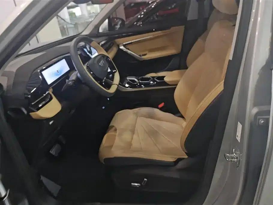 Geely Boyue L 2024 1.5TD DCT Dragon Edition — миниатюра 9