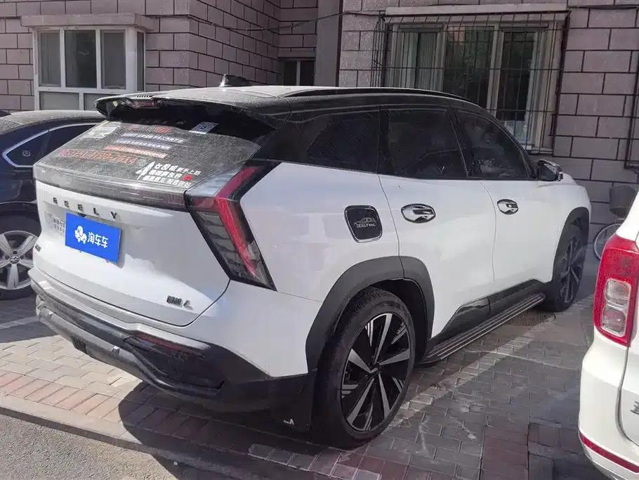 Geely Boyue L 2023 1.5TD DCT Premium Edition — миниатюра 3