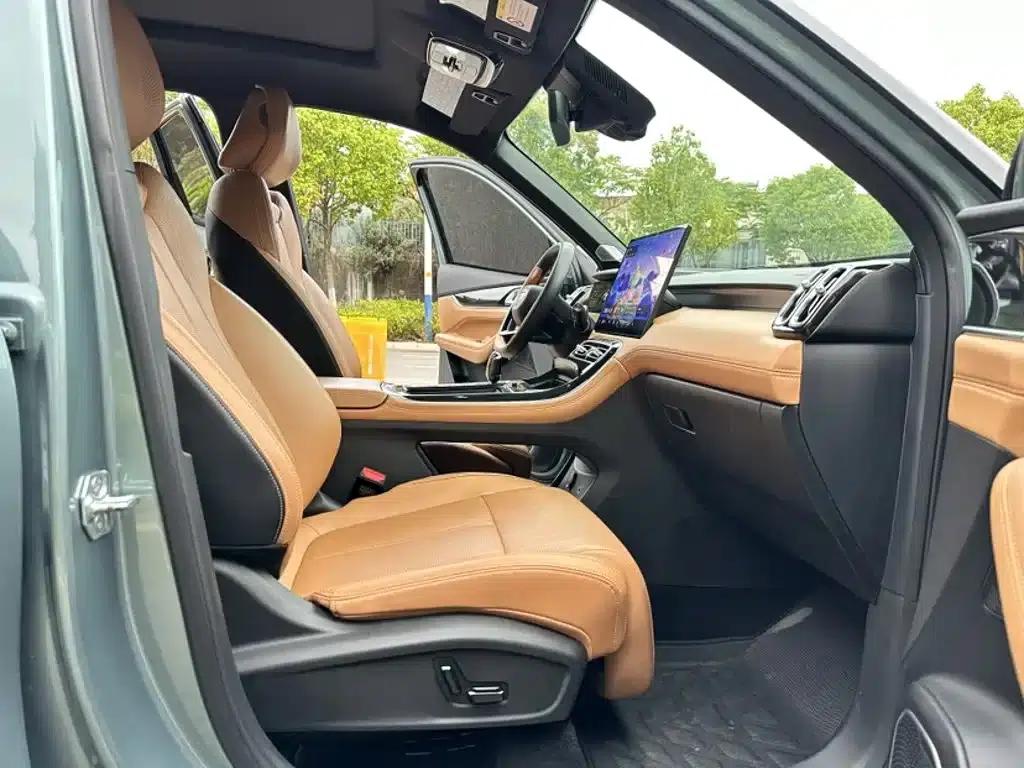 Geely Boyue L 2025 Fourth Generation 1.5TD DCT Splendid — миниатюра 3