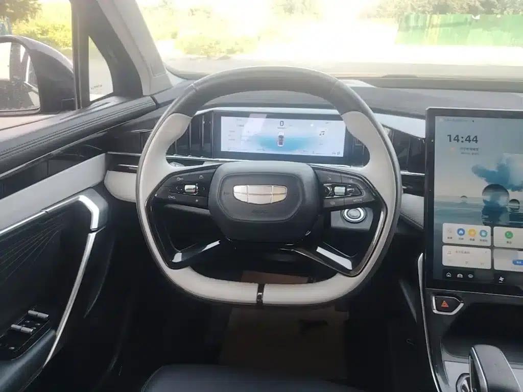 Geely Boyue L 2023 1.5TD DCT Glory Edition — миниатюра 11