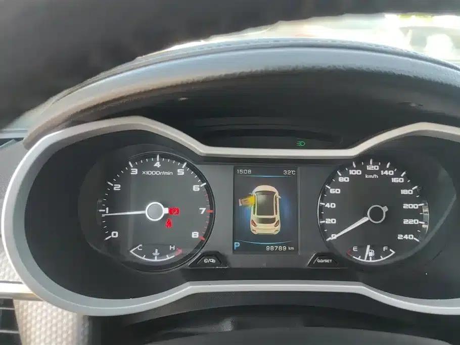 Geely GS 2016 Sport Edition 1.8L Automatic Premium Model — миниатюра 14