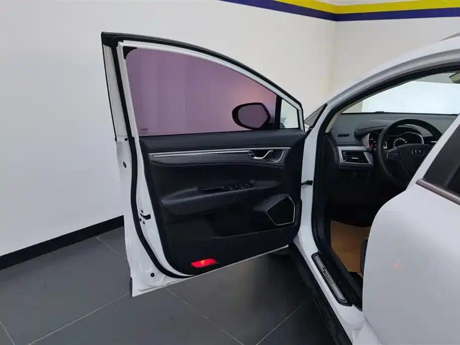 Geely GS 2018 Sport Edition 1.4T Automatic Leading Model — миниатюра 7