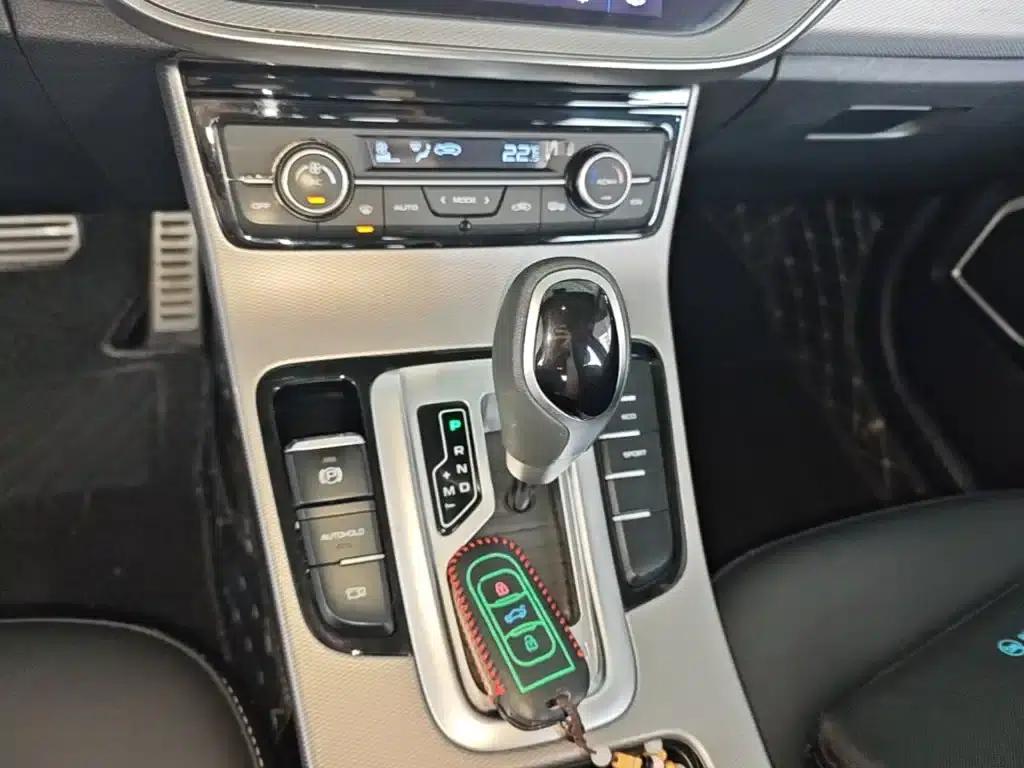 Geely GS 2018 Sport Edition 1.8L Automatic Premium Model — миниатюра 14