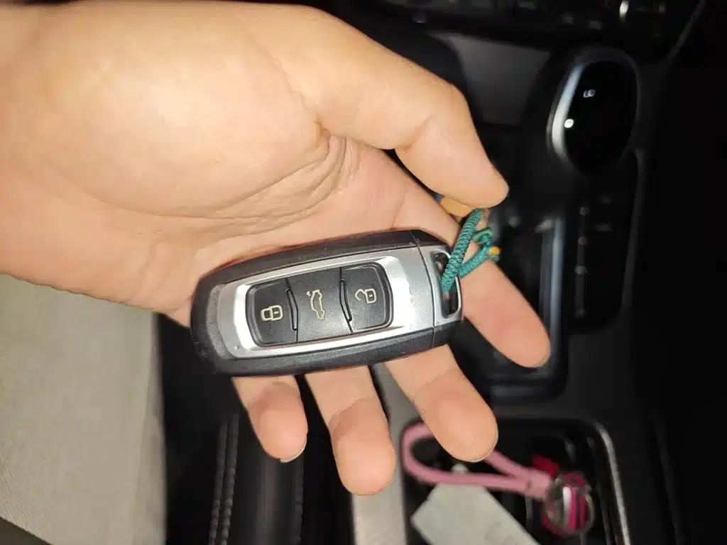 Geely GS 2016 Elegant Edition 1.8L Automatic Leading Model — миниатюра 12