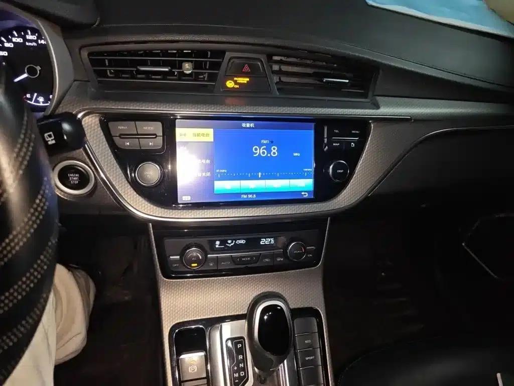 Geely GS 2016 Elegant Edition 1.8L Automatic Leading Model — миниатюра 6