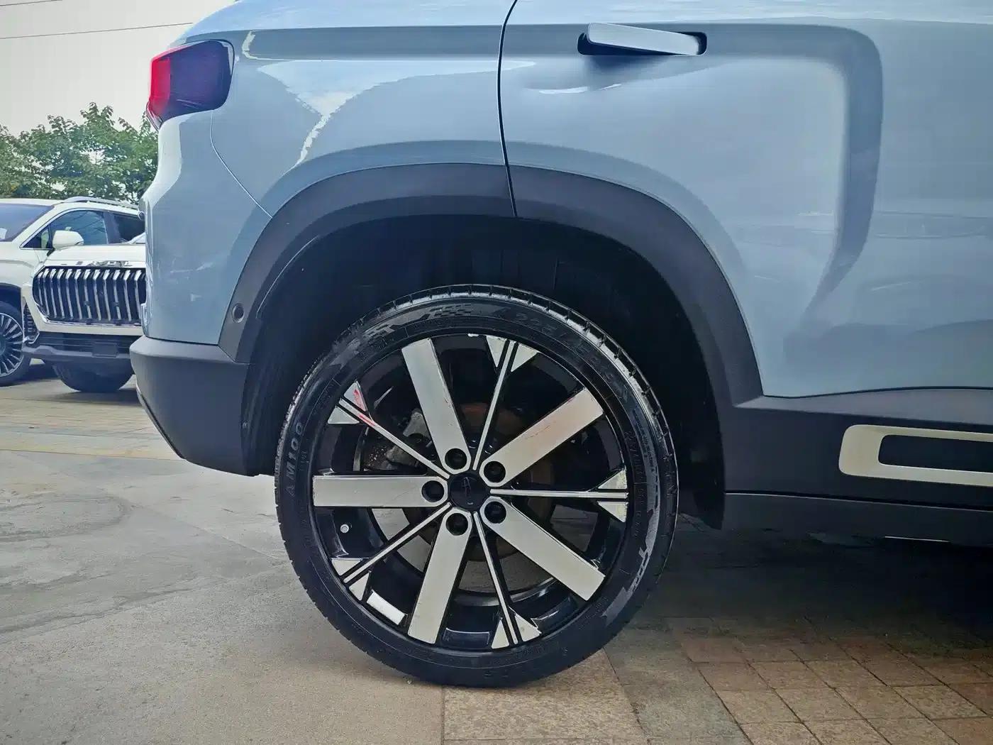 Geely ICON 2023 1.5TD Chocolate Premium Edition — миниатюра 19