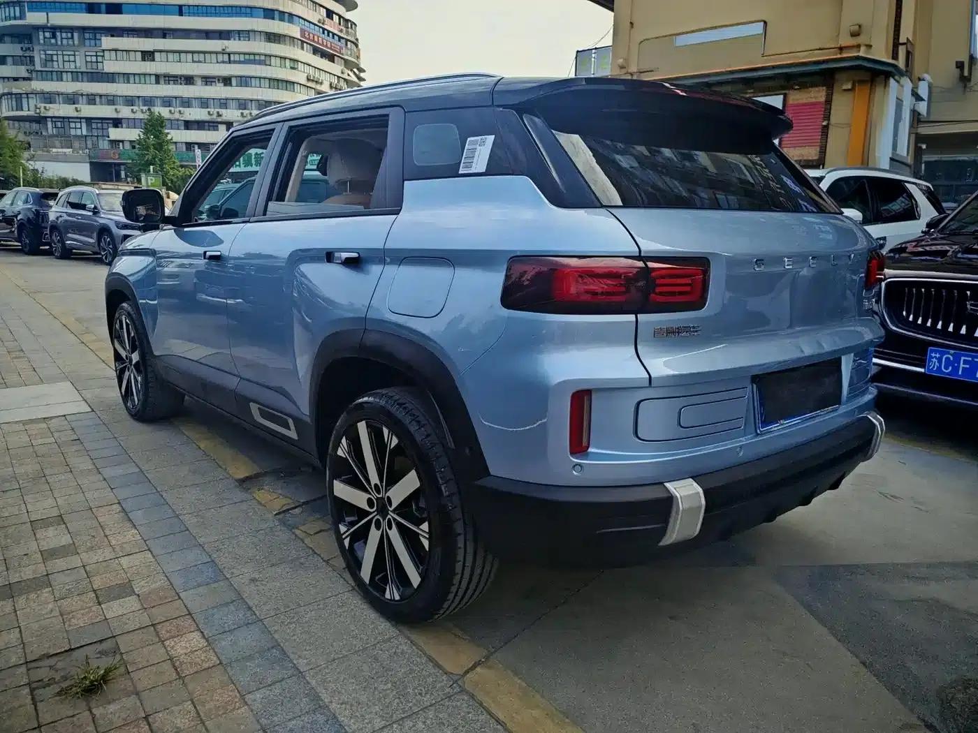 Geely ICON 2023 1.5TD Chocolate Premium Edition — миниатюра 4