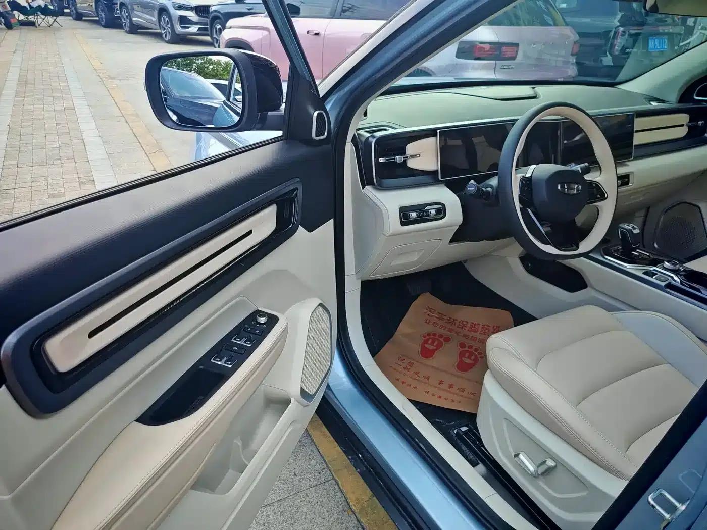 Geely ICON 2023 1.5TD Chocolate Premium Edition — миниатюра 8