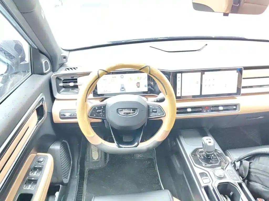 Geely ICON 2023 1.5TD Chocolate Premium Edition — миниатюра 11