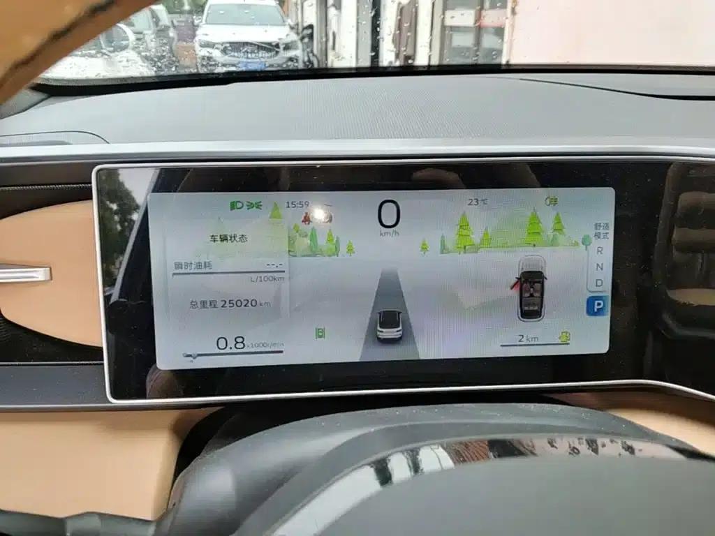 Geely ICON 2023 1.5TD Chocolate Premium Edition — миниатюра 12