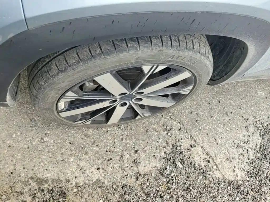 Geely ICON 2023 1.5TD Chocolate Premium Edition — миниатюра 23