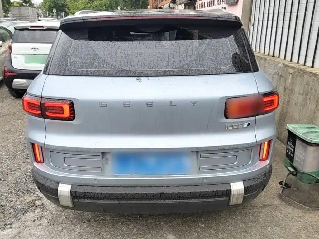 Geely ICON 2023 1.5TD Chocolate Premium Edition — миниатюра 6