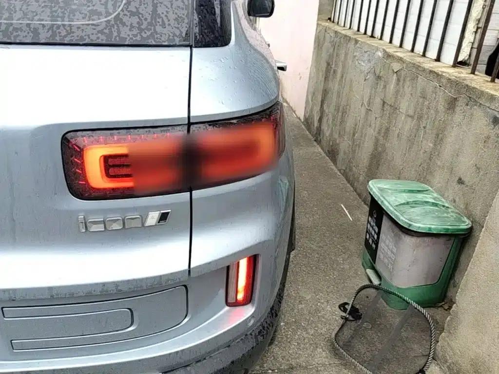 Geely ICON 2023 1.5TD Chocolate Premium Edition — миниатюра 8