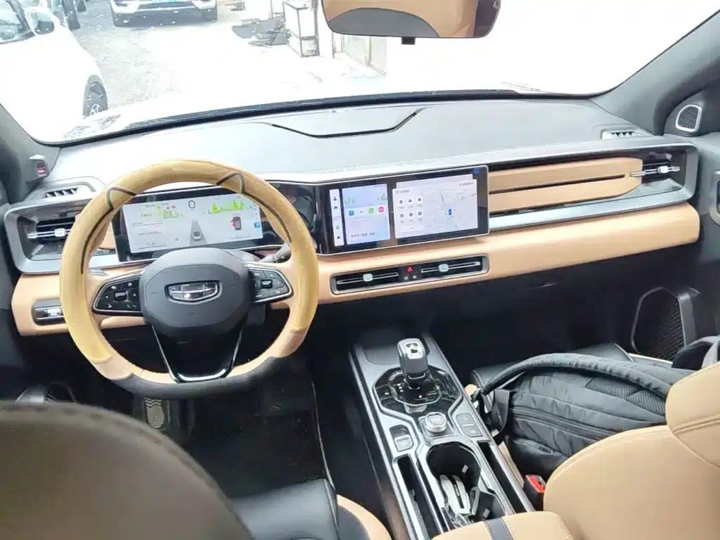 Geely ICON 2023 1.5TD Chocolate Premium Edition — миниатюра 10
