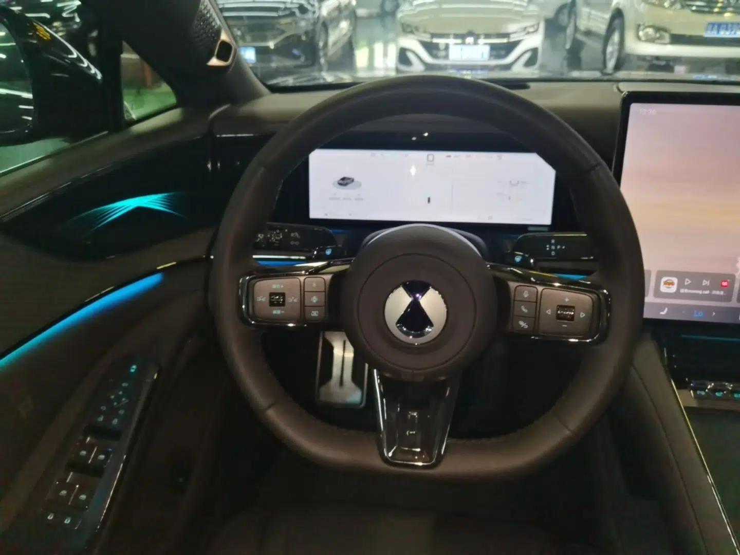 Denza Z9 2024 1100 km Four-Wheel Drive Max Version — миниатюра 13
