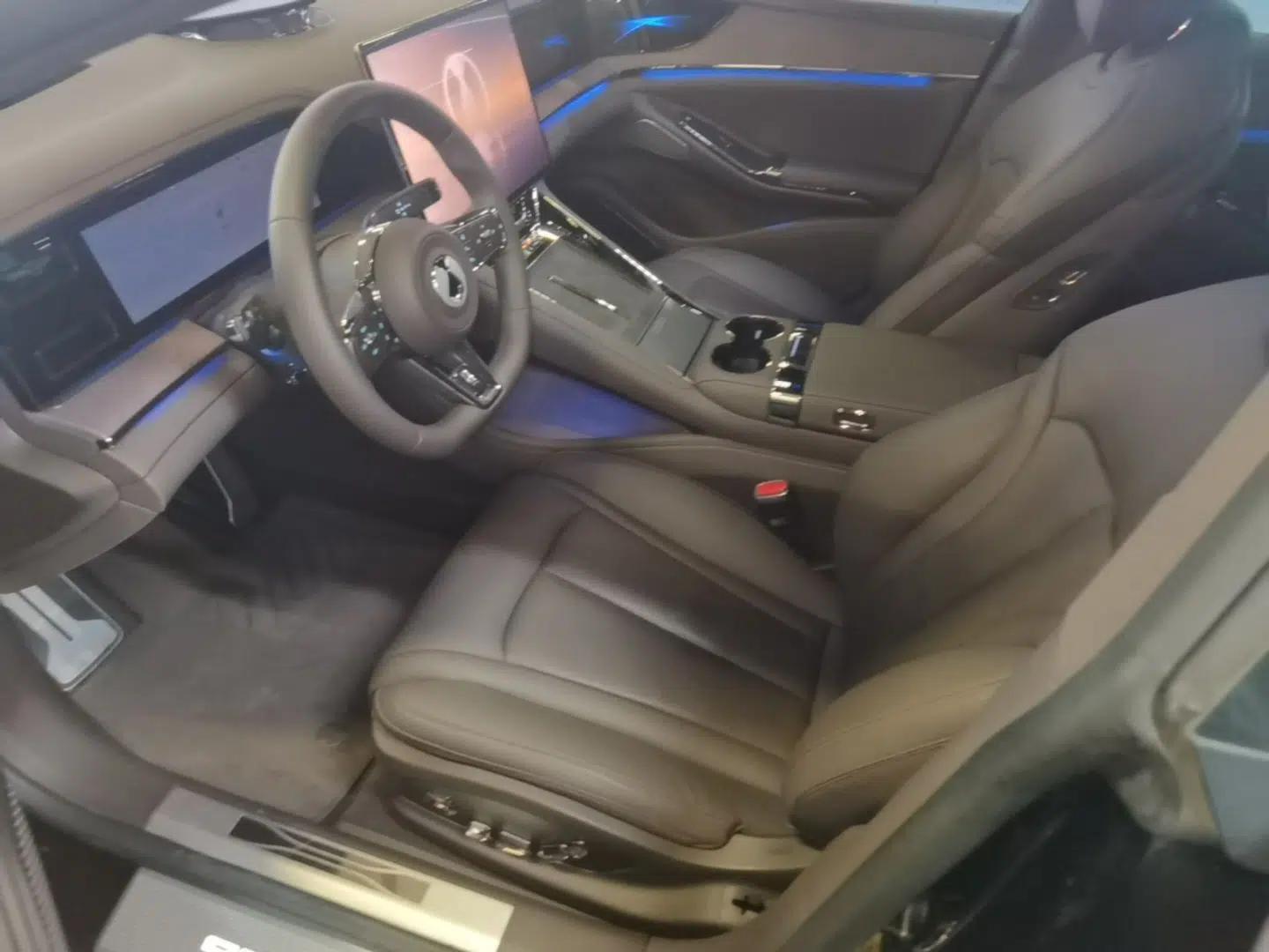 Denza Z9 2024 1100 km Four-Wheel Drive Max Version — миниатюра 17