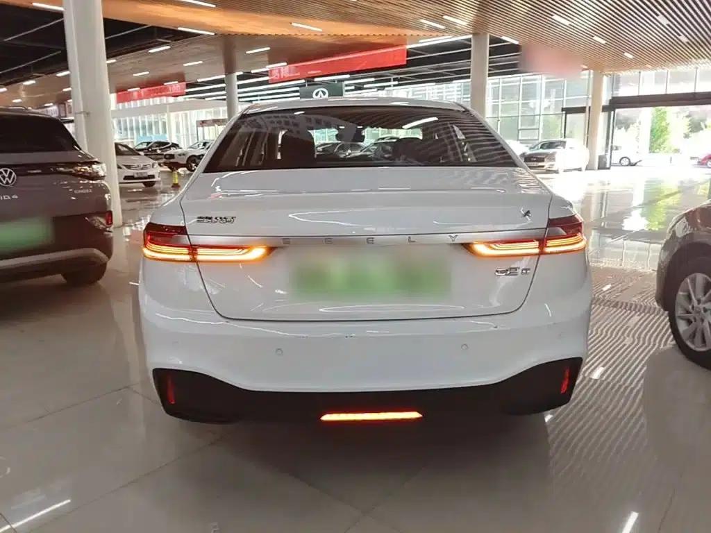 吉利几何A 2019款 升级款 高维标准续航平方版 — миниатюра 6