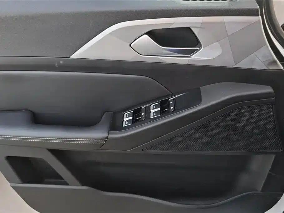 Geely Geometry E Firefly 2022 Model 401KM Linglong Tiger 4-Seater — миниатюра 7