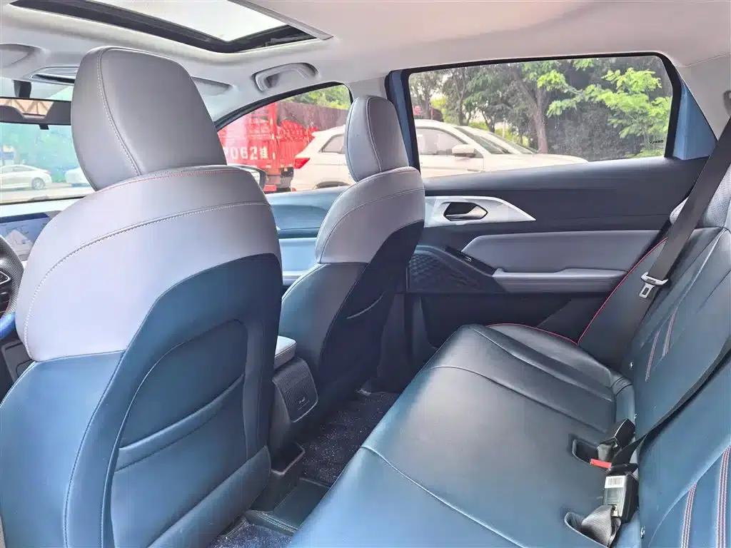 Geely Geometry E Firefly 2023 Model 401KM Lightning Tiger 5-Seater — миниатюра 5
