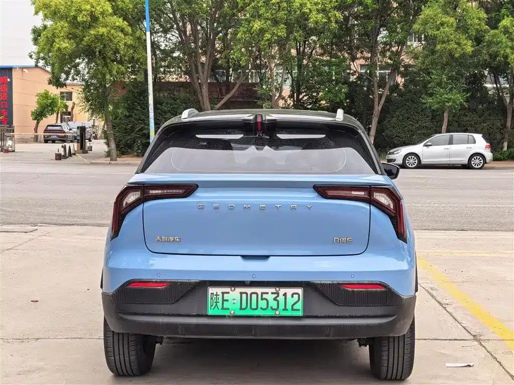Geely Geometry E Firefly 2023 Model 401KM Lightning Tiger 5-Seater — миниатюра 8