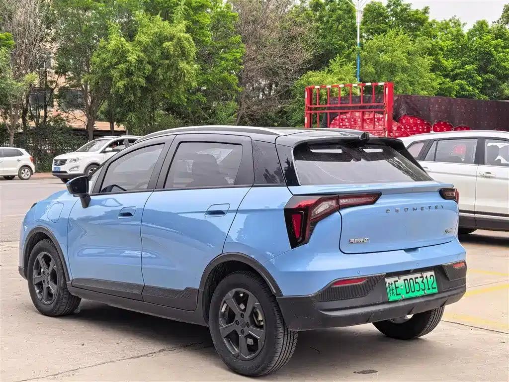 Geely Geometry E Firefly 2023 Model 401KM Lightning Tiger 5-Seater — миниатюра 9