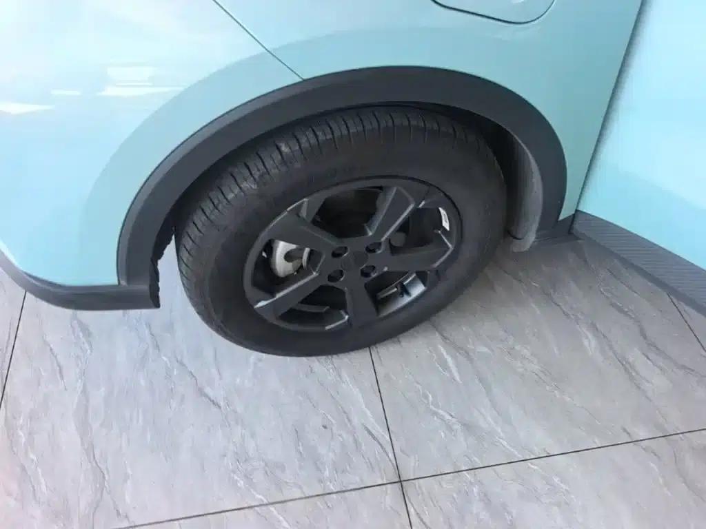 Geely Geometry E Firefly 2023 Model 320KM Cute Tiger 5-Seater — миниатюра 23