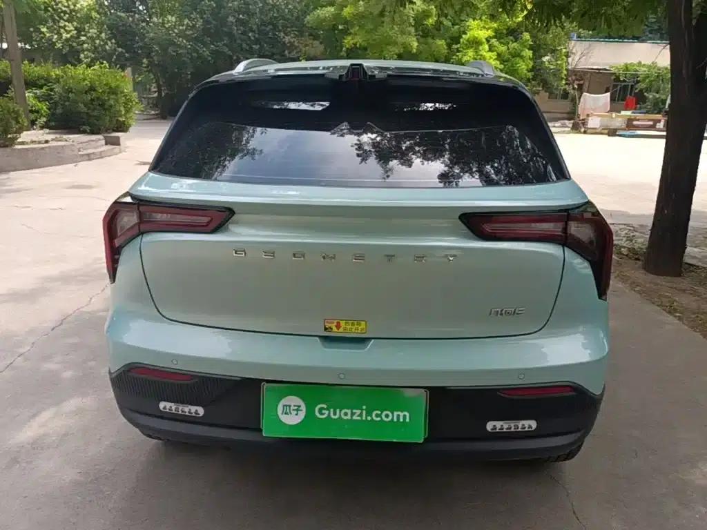 Geely Geometry E Firefly 2023 Model 401KM Linglong Tiger 5-Seater — миниатюра 6