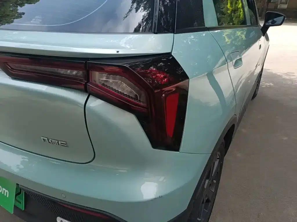 Geely Geometry E Firefly 2023 Model 401KM Linglong Tiger 5-Seater — миниатюра 8