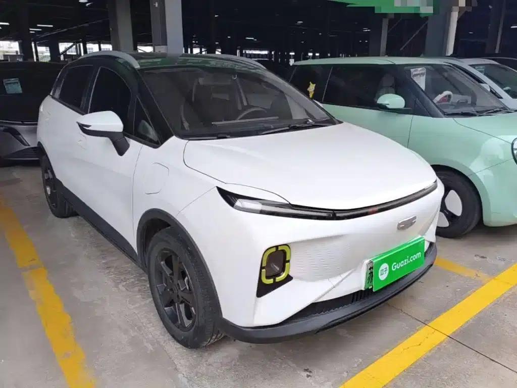 Geely Geometry E Firefly 2022 Model 401KM Linglong Tiger 4-Seater — миниатюра 4