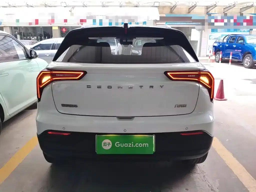 Geely Geometry E Firefly 2022 Model 401KM Linglong Tiger 4-Seater — миниатюра 6