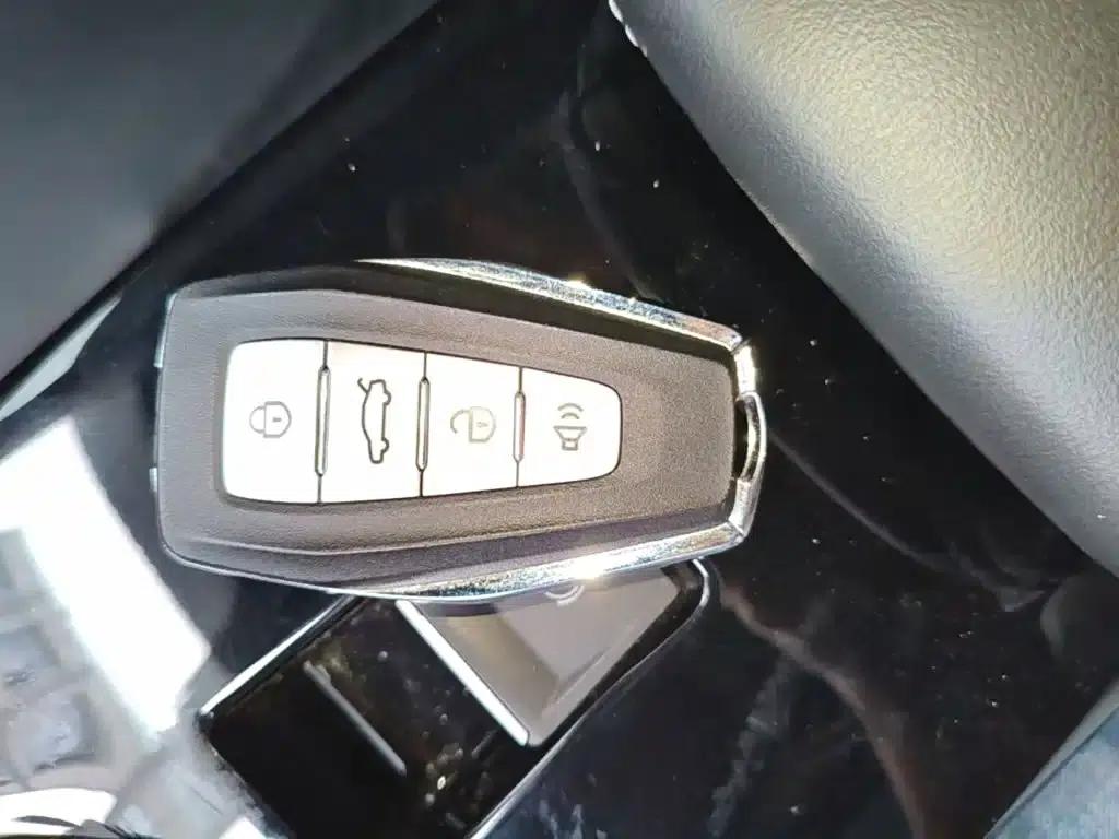 Geely Geometry E Firefly 2022 Model 401KM Linglong Tiger 4-Seater — миниатюра 9