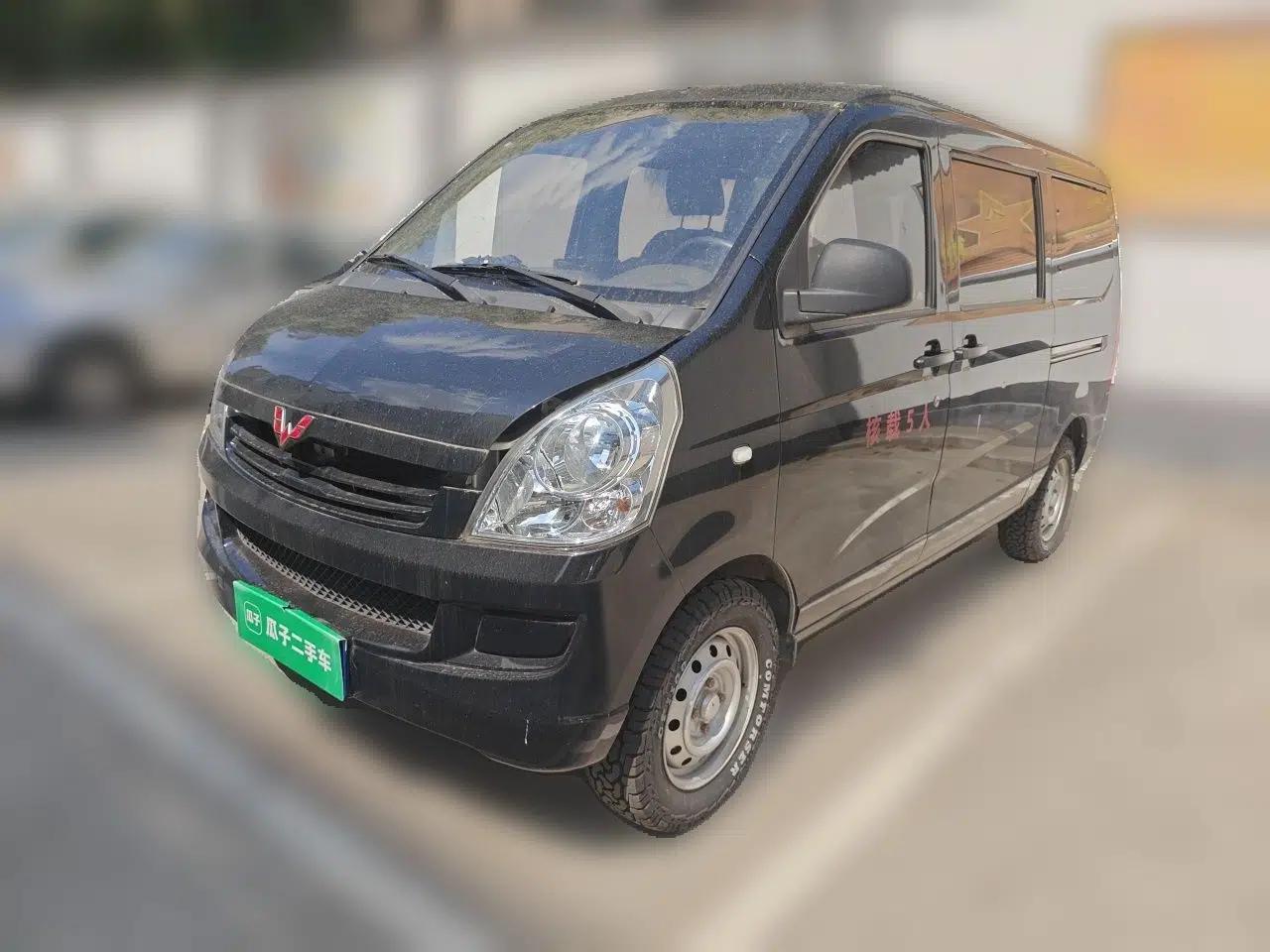 Wuling Rongguang S 2021 1.2L Base Model 5-Seater LSI — миниатюра 1