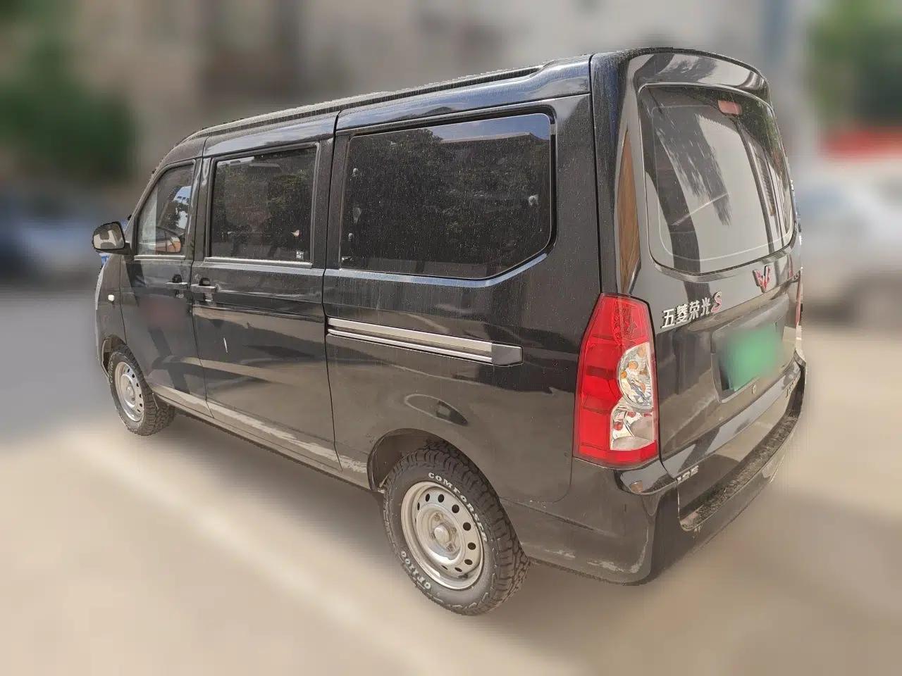 Wuling Rongguang S 2021 1.2L Base Model 5-Seater LSI — миниатюра 4