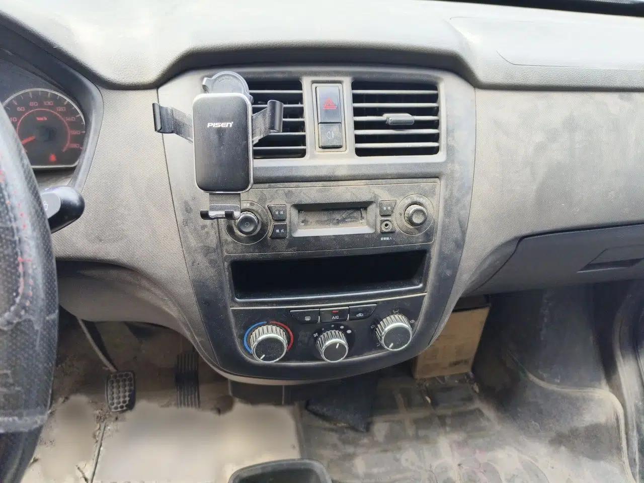 Wuling Rongguang S 2023 1.5L Basic Enclosed-Window Vehicle 2 Seats — миниатюра 12