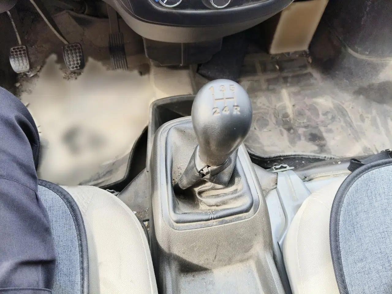 Wuling Rongguang S 2023 1.5L Basic Enclosed-Window Vehicle 2 Seats — миниатюра 13