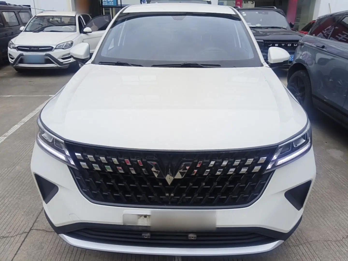 Wuling Alvez 2022 1.5L CVT Comfort Edition — миниатюра 2
